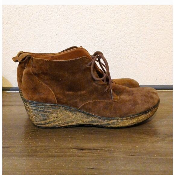 BOC Naydeen suede shooties brown booties wedge heel Size 9 - Picture 1 of 6